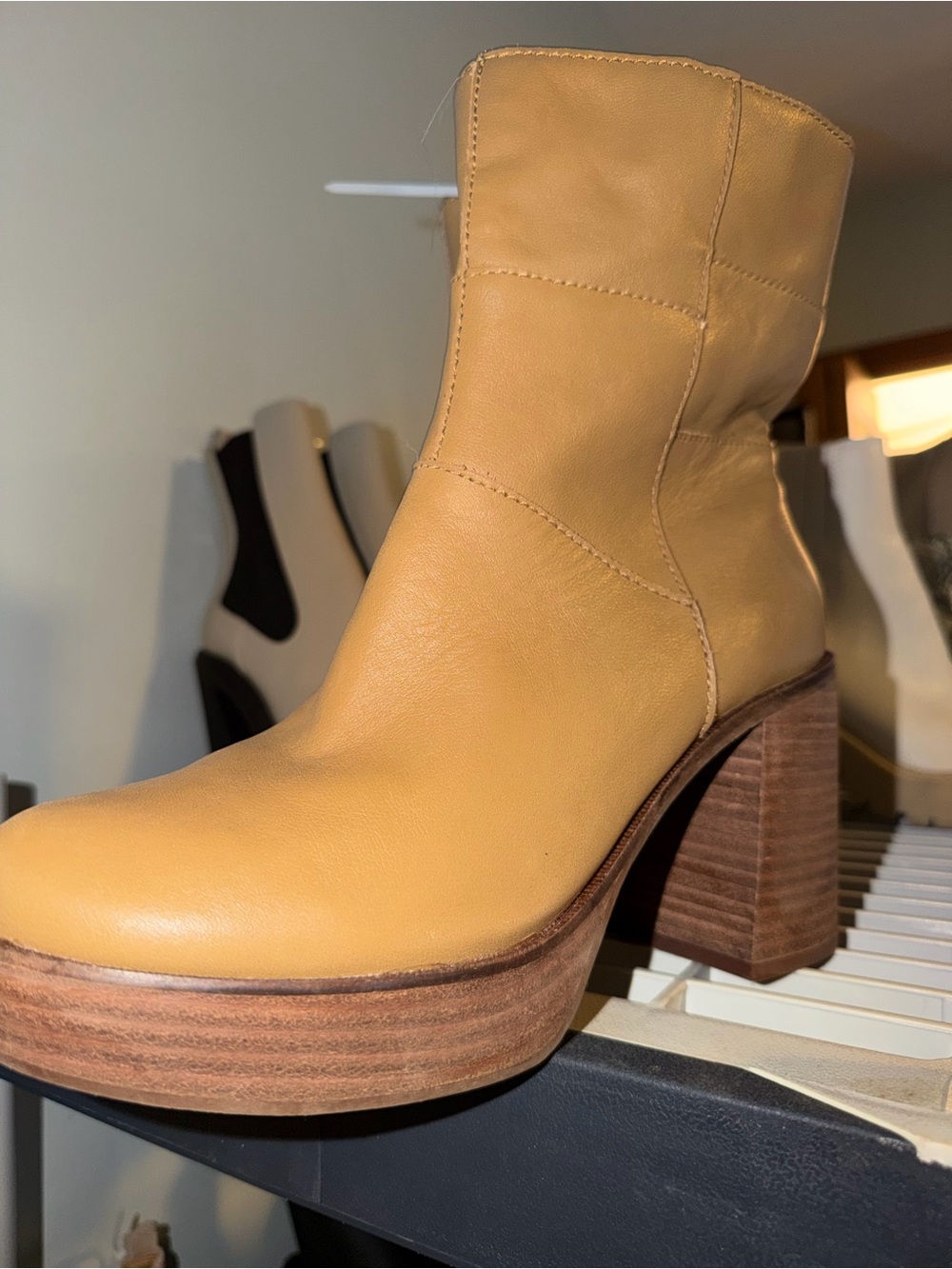 Lucky Brand Women’s Tan Leather Block Heel Boot